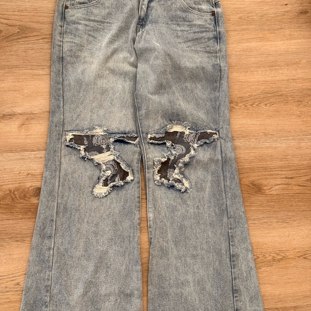 One Teaspoon Light Wash Women’s Distressed Jeans